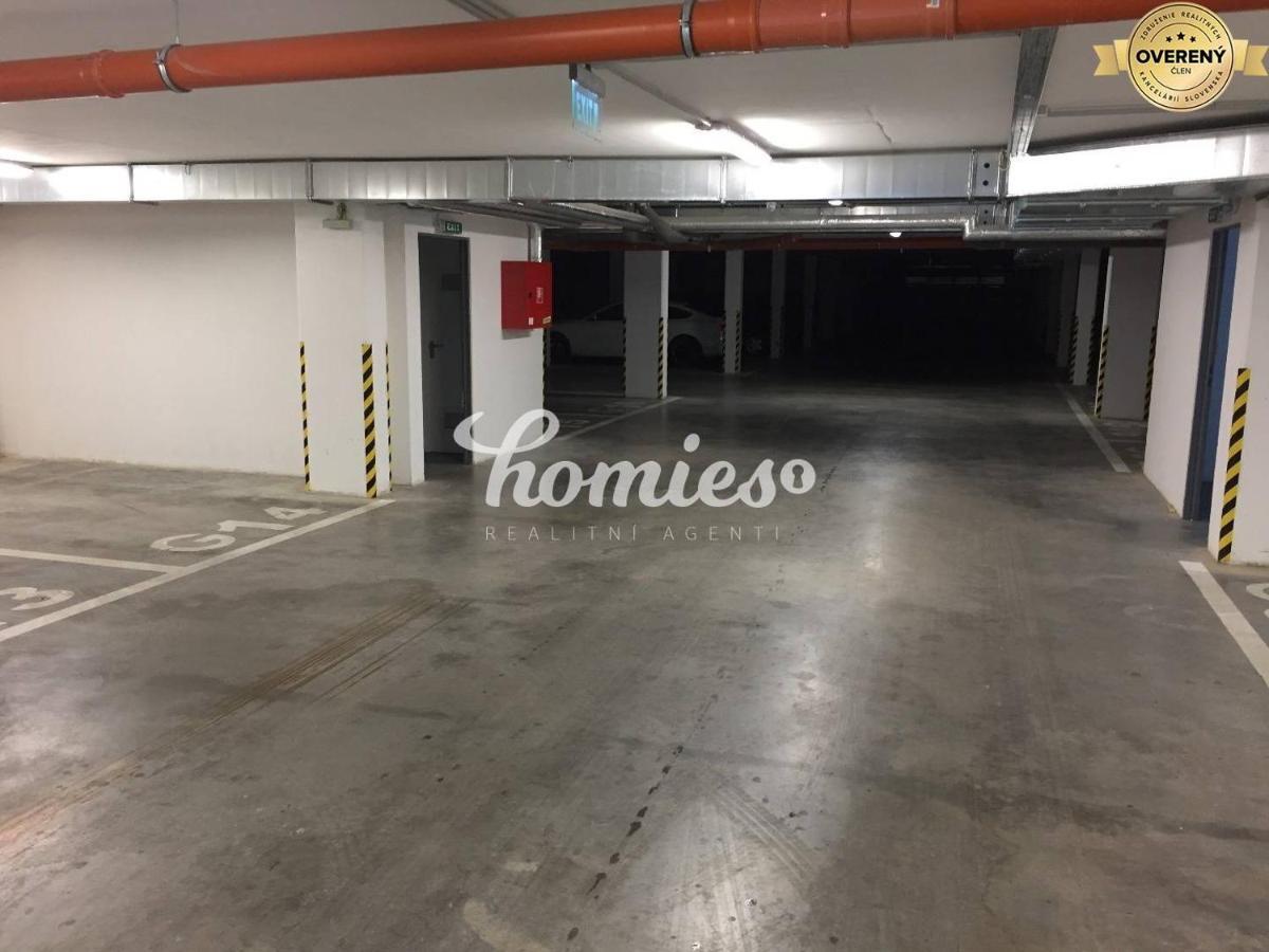 Private 5 Star 3 Room Flat And In-Door Pkg Neutra Exterior foto